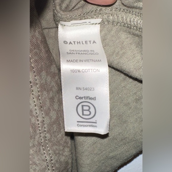 Athleta Crew Neck - Snake Skin Print - Picture 5 of 5